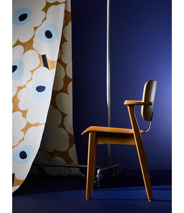 Artek  Artek - Domus Stoel berken, honing gebeitst