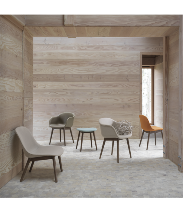 Muuto  Muuto Visu Lounge Chair Fiord 991 , oak wood base