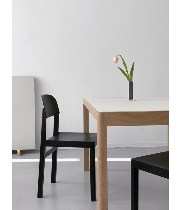 Muuto  Muuto Workshop Table black, black lino 140cm