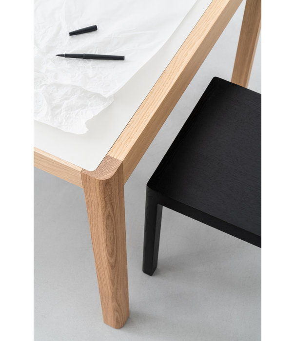 Muuto  Muuto Workshop Table black, black lino 140cm