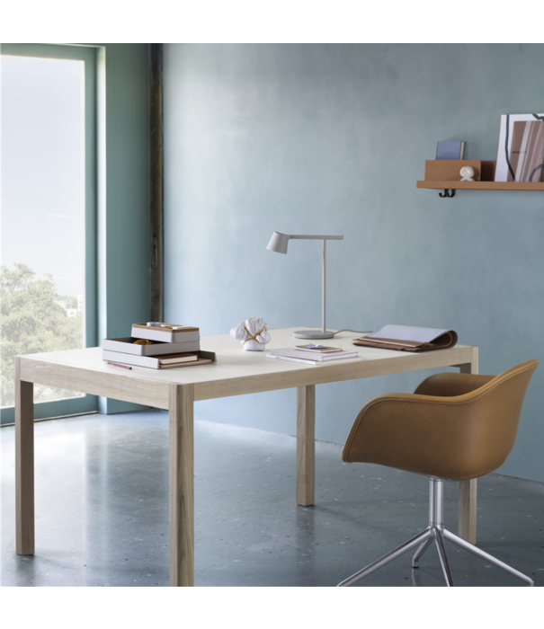 Muuto  Muuto Workshop Tafel zwart, zwart linoleum 140cm