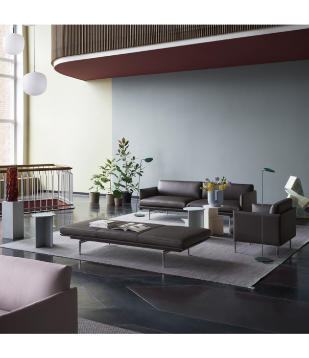 Muuto  Muuto Outline Fauteuil Fiord 151 grijs, zwart onderstel