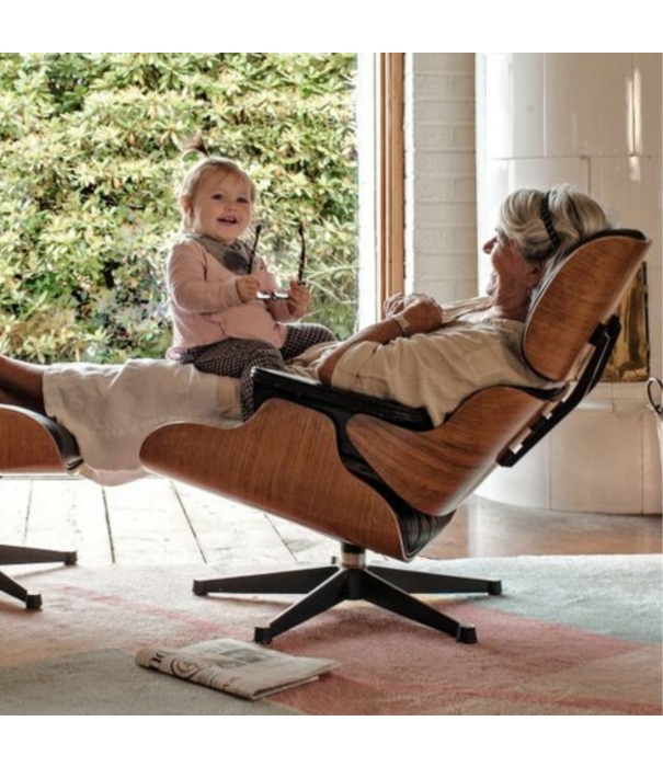 Vitra  Vitra - Eames Lounge Chair American Cherry