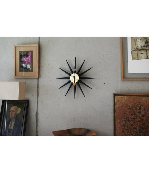 Vitra  Vitra - Sunburst Clock / Diameter 47 cm