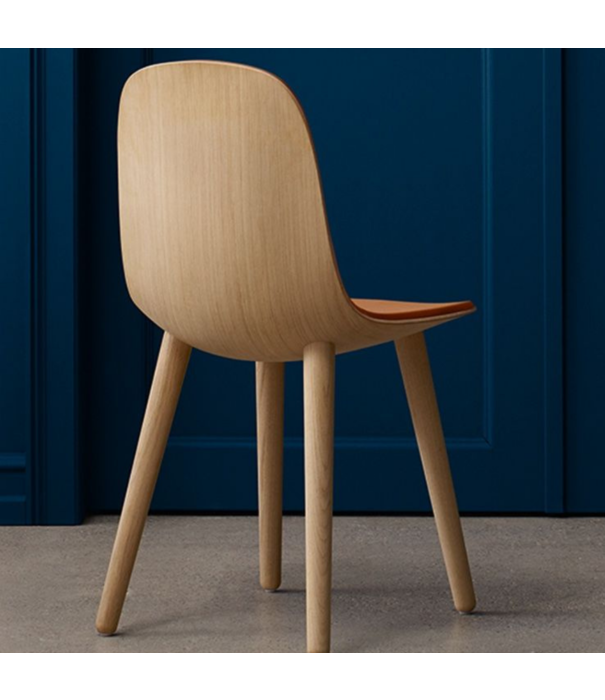 Eva Solo  - Wait to be seated Eva Solo Yuuga Chair natural oak, cognac leather seat