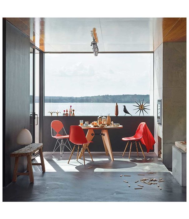 Vitra  Eames Wire DKR -2 Chair chrome, seat cushion Hopsak poppy red - ivory