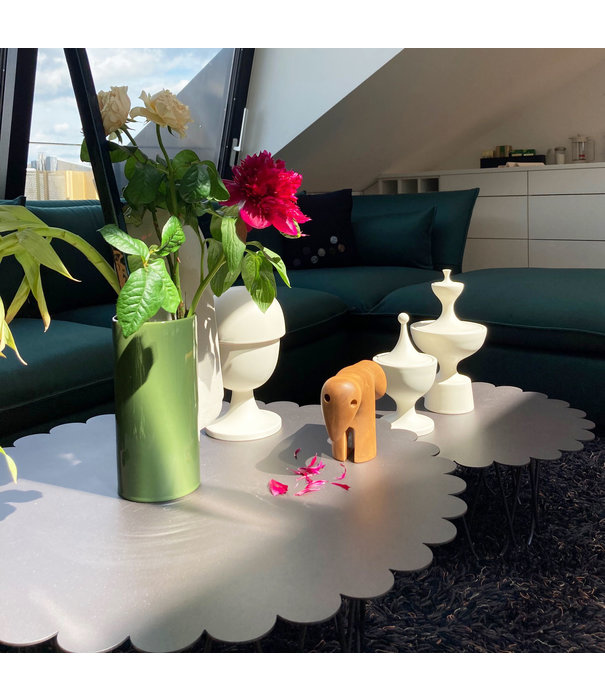 Vitra  Vitra Flower Coffee Table small red