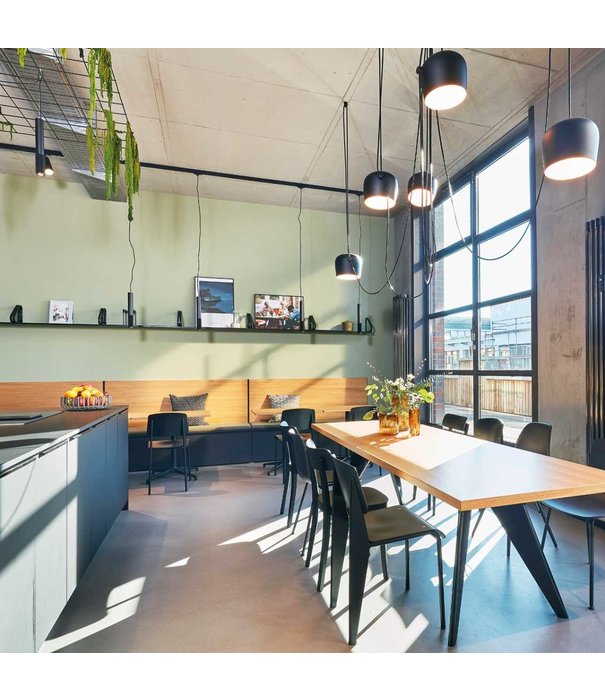 Vitra  Vitra EM Eettafel massief geolied eiken 200 x 90