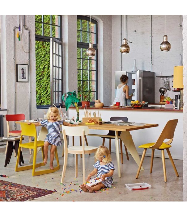 Vitra  Vitra EM Eettafel massief geolied eiken 240 x 90