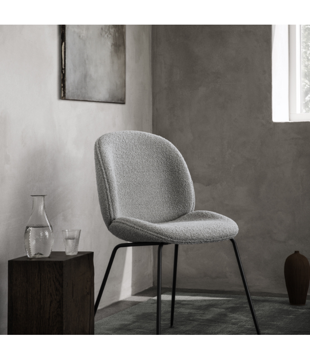 Gubi  Gubi - Beetle chair boucle 028 - base conic