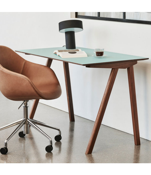 Hay  CPH 90 Desk walnut, walnut base