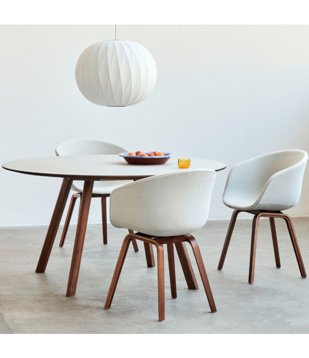 Hay  CPH 25 Eettafel Rond walnoot Ø140
