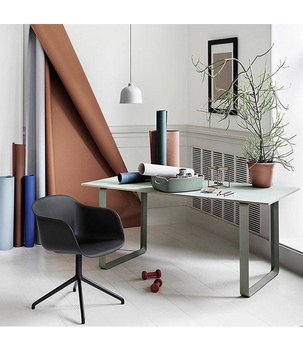 Muuto  Muuto  Fiber Armchair recycled plastic, swivel base