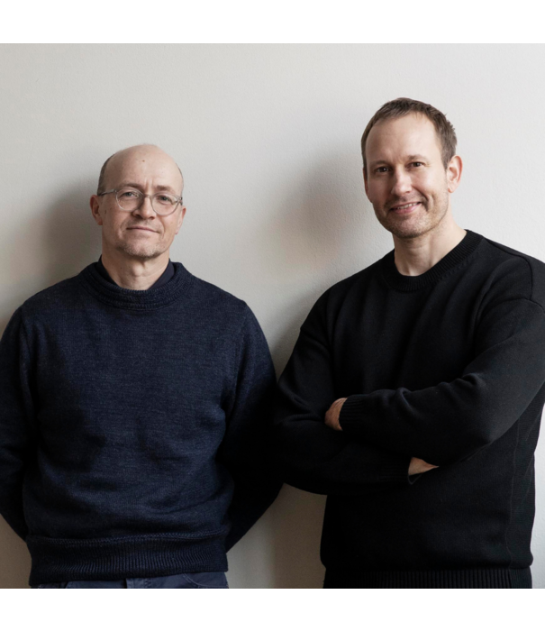 Muuto Muuto Doze Lounge Stoel cognac Refine leer, zwart