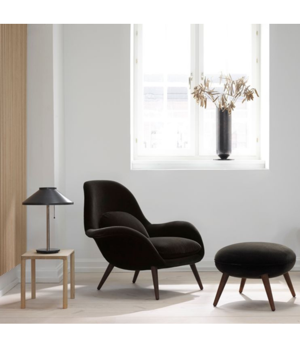 Fredericia  Fredericia - Swoon lounge chair with ottoman - Hallingdal 130