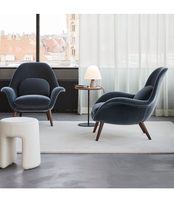 Fredericia  Fredericia - Swoon lounge chair with ottoman - Hallingdal 130