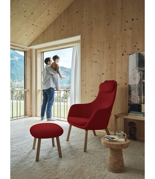 Vitra  Vitra - HAL lounge chair w/ loose seat cushion - Credo 16 red chili - oak