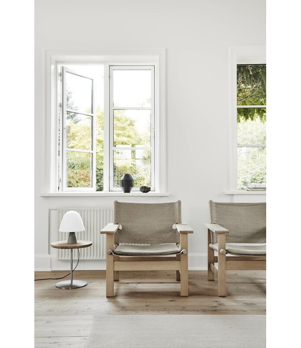 Fredericia  Model 2031 The Canvas chair soaped oak, natural canvas with seat cushion