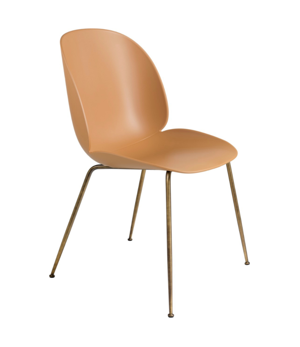 Gubi  Beetle Eetkamerstoel, antiek messing conic voet