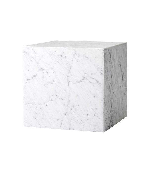 Audo Audo -  Plinth Cubic bijzettafel - wit Carrara marmer