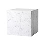 Audo -  Plinth Cubic bijzettafel - wit Carrara marmer