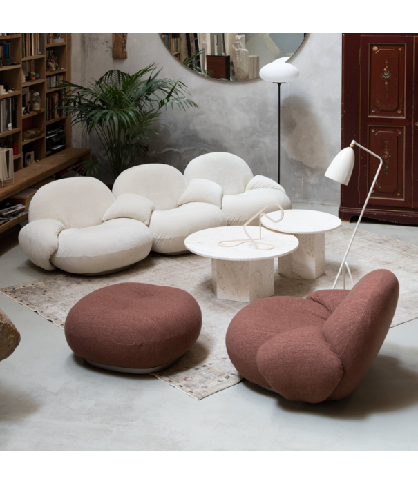 Gubi  Pacha Sofa 2-seater with armrests incl. middle arm, belsuede