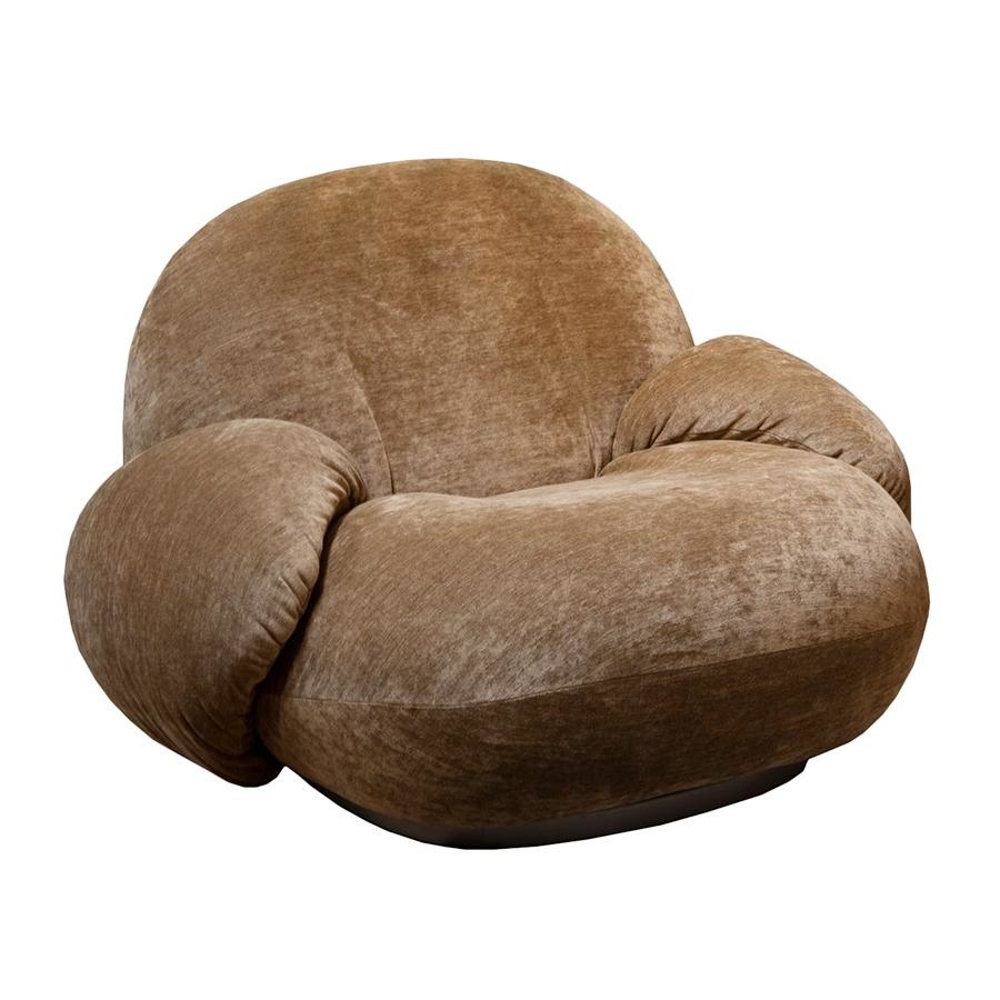 Gubi Pacha Lounge Chair with armrest Belsuede 003 base fixed