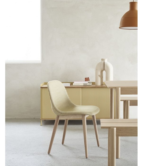 Muuto  Muuto Fiber Side Stoel Refine leer,  houten poten
