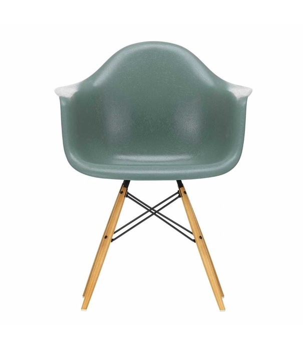 Vitra  Vitra - DAW fiberglass stoel goud esdoorn