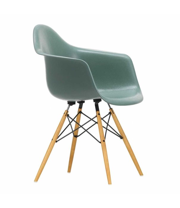 Vitra  Vitra Eames DAW Fiberglass Dining Armchair, gold maple legs