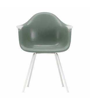 Vitra - Eames DAX fiberglass armchair white legs