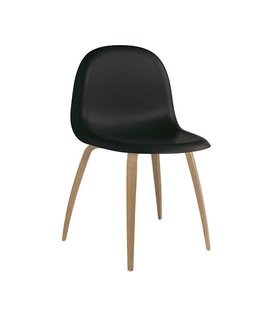 Gubi - 3D dining chair black plastic shell - oak wood base
