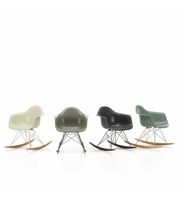 Vitra  Vitra Eames Fiberglass Armchair RAR chrome / gold maple