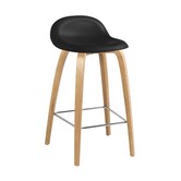 Gubi 3D Counter Barkruk zwart kuip, eiken poten 65cm
