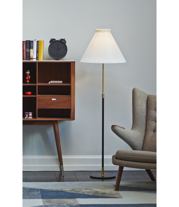 Le klint  Le Klint 351 Vloerlamp messing, zwart, Aage Petersen 1970