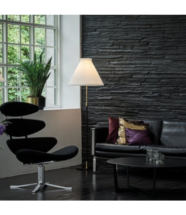 Le klint  Le Klint 351 Floor lamp brass, black, Aage Petersen 1970