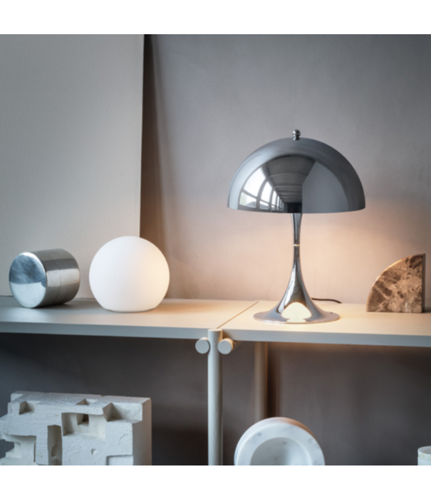 Louis Poulsen  Louis Poulsen - Panthella 320 table grey opal