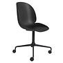 Gubi - Beetle meeting chair 4 star base with castors