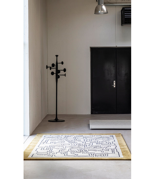 Massimo Copenhagen  Massimo Copenhagen - Fragment 2 border - Structures Collection rug