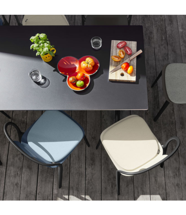 Vitra  Vitra Belleville Bistro Table Outdoor 75 x 75