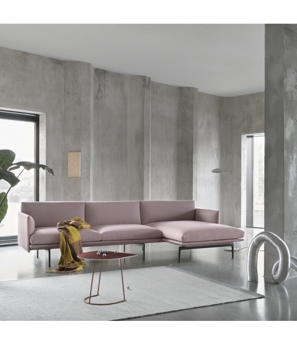 Muuto Outline Sofa with Chaise Longue Refine cognac leather