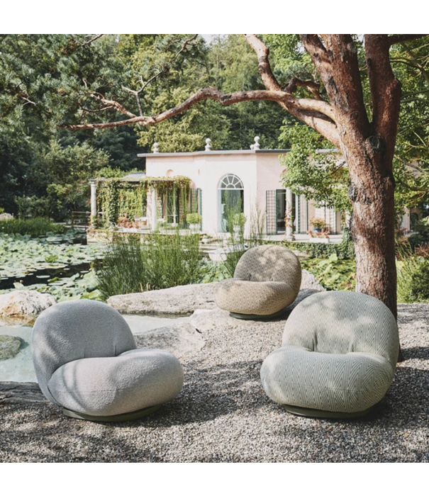 Gubi  Gubi Pacha Outdoor Ottoman Hoes