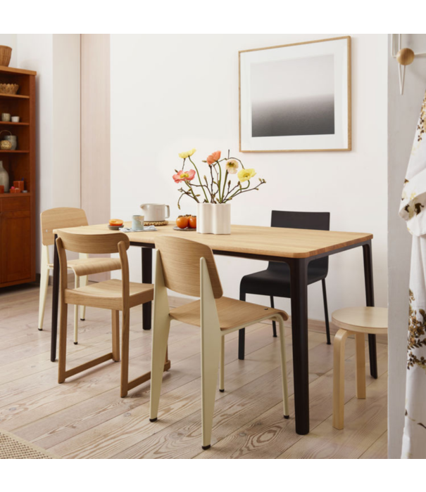 Vitra  Vitra Standard Dining Chair natural oak, deep black legs