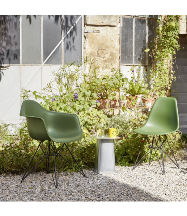 Vitra  Vitra - Metal Side Table -outdoor medium zinc