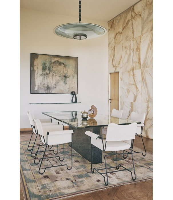 Gubi  Gubi Tropique Dining Chair black , Leslie Limonta 12 white