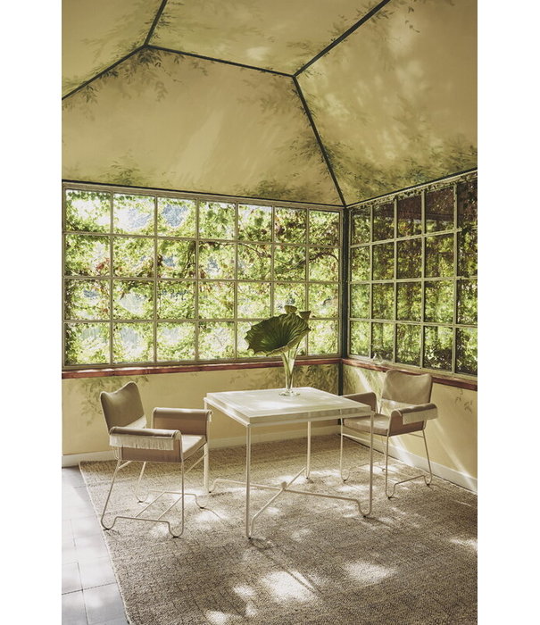 Gubi  Gubi Tropique Dining Table classic white