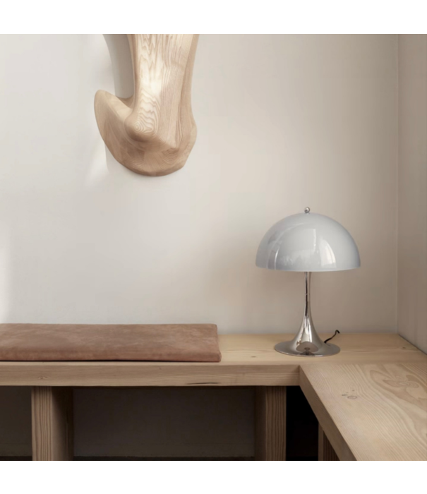 Louis Poulsen  Louis Poulsen - Panthella 250 tafellamp grijs opaal acryl