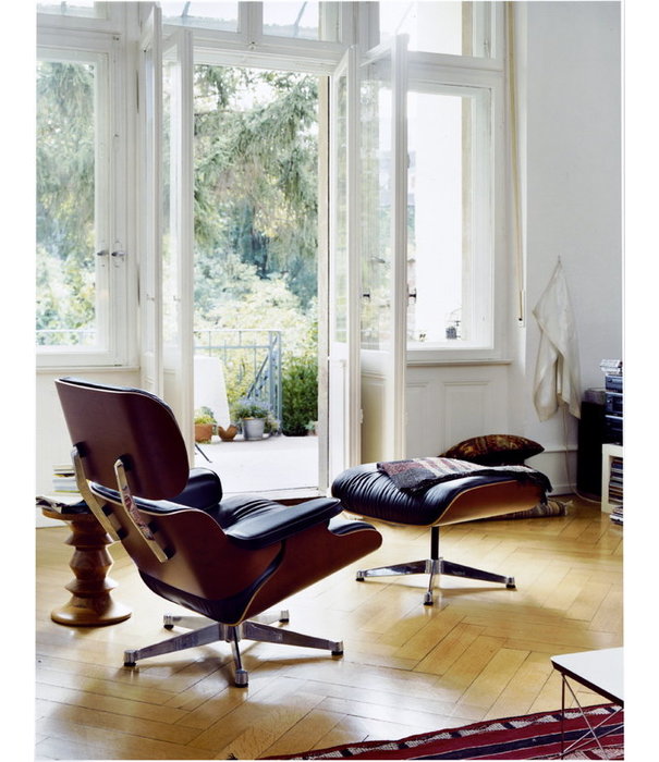 Vitra  Vitra - Ottoman- walnut - black leather - polished