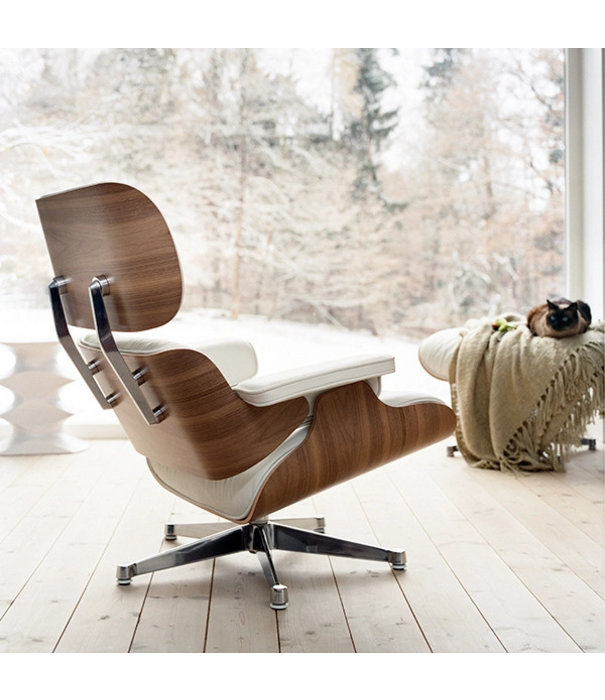 Vitra  Vitra -   Eames lounge chair ottoman walnut, white edition
