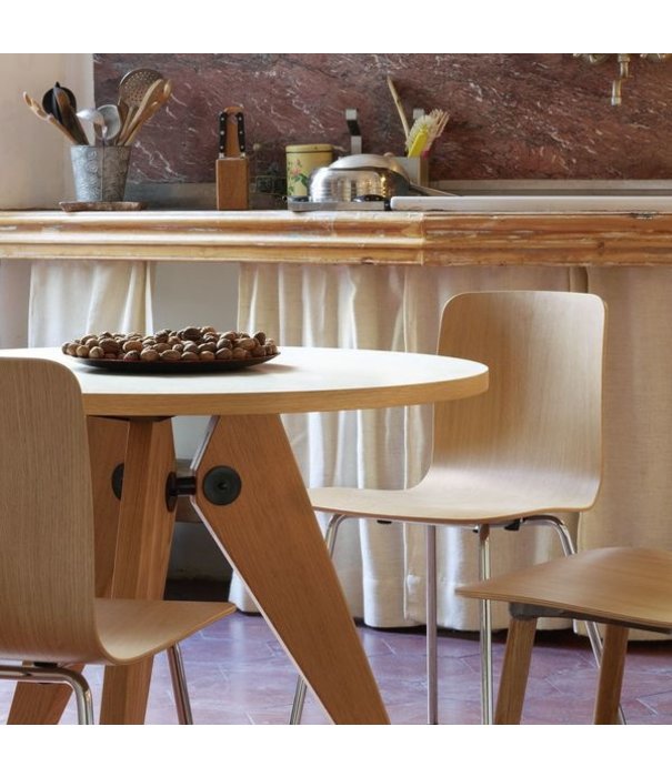 Vitra  Vitra Gueridon Eettafel massief donker eiken